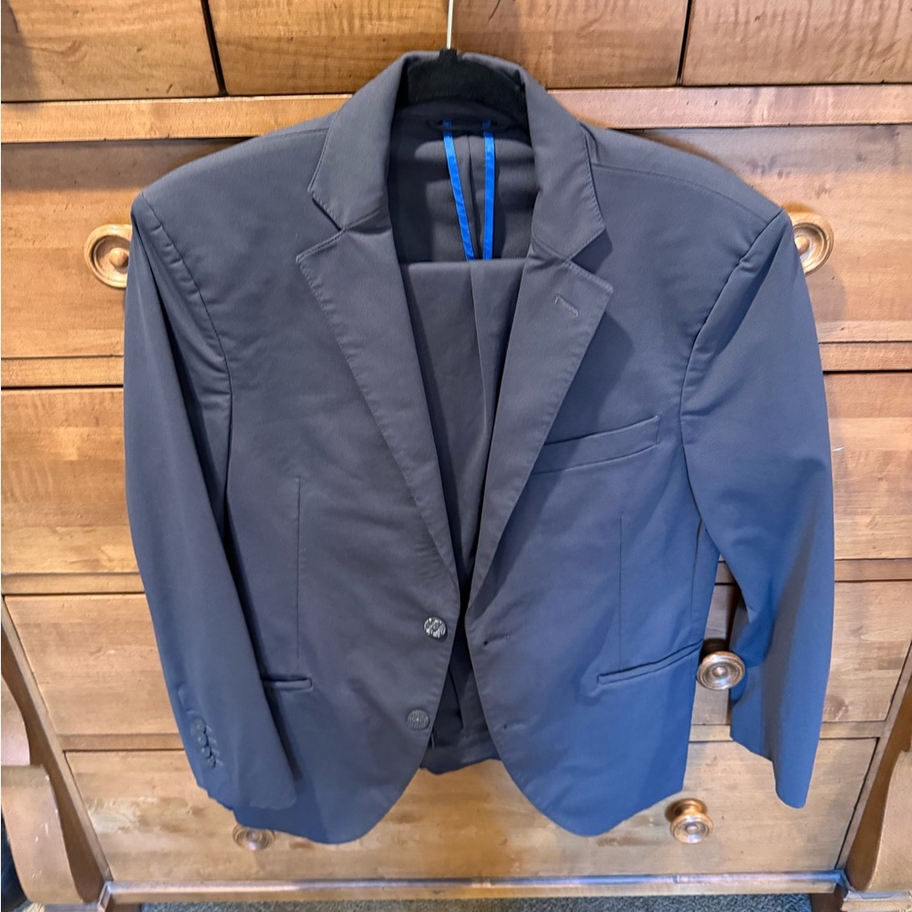 Twillory men’s suit